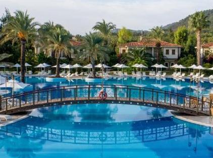 Queen's Park Rai Premium Tekirova تورنگار