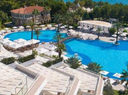 Queen's Park Rai Premium Tekirova تورنگار