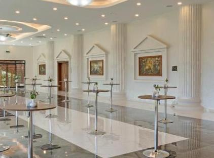 Dobedan World Palace تورنگار