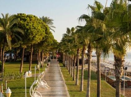 Dobedan World Palace تورنگار