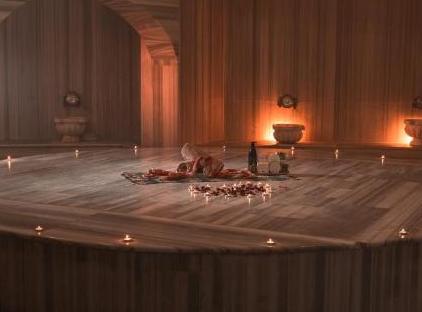 Rox Royal Hotel تورنگار