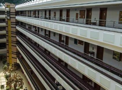 Rox Royal Hotel تورنگار