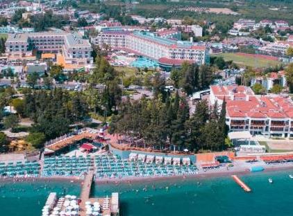 Rox Royal Hotel تورنگار