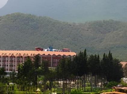 Rox Royal Hotel تورنگار