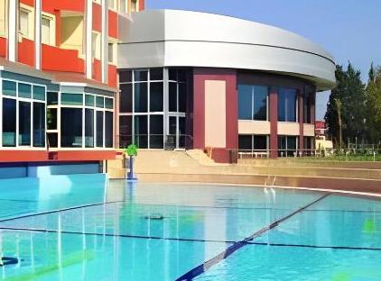 Rox Royal Hotel تورنگار