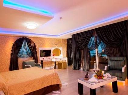 Rox Royal Hotel تورنگار