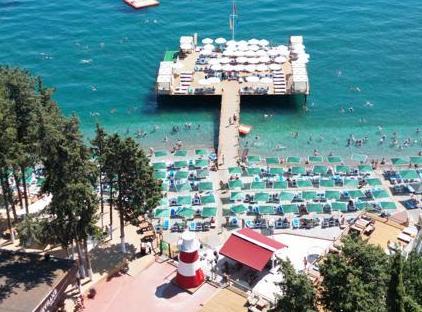 Rox Royal Hotel تورنگار
