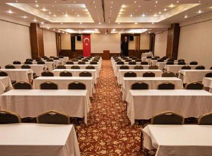Rox Royal Hotel تورنگار
