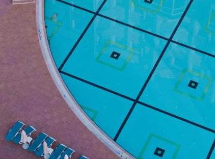 Rox Royal Hotel تورنگار