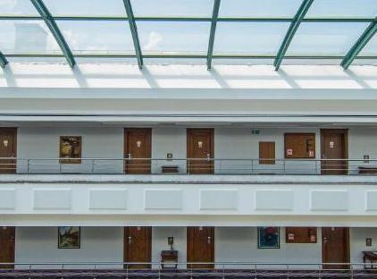 Rox Royal Hotel تورنگار