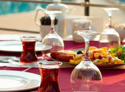 Rox Royal Hotel تورنگار