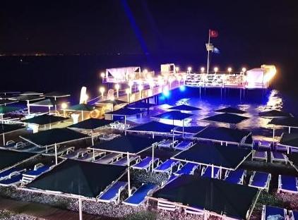 Rox Royal Hotel تورنگار