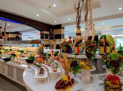 Rox Royal Hotel تورنگار