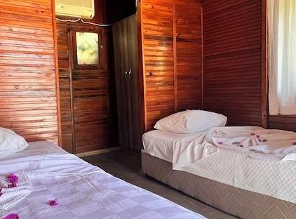 Imeros Hotel تورنگار