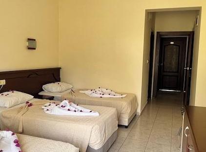 Imeros Hotel تورنگار