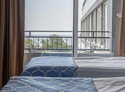 Amara Comfort Resort تورنگار