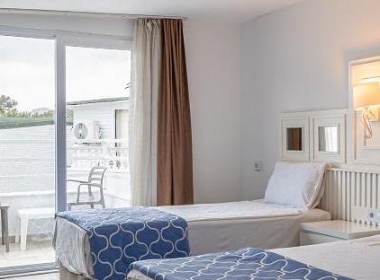 Amara Comfort Resort تورنگار