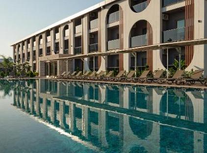 Monk Resort Hotel  تورنگار