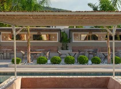 Monk Resort Hotel  تورنگار