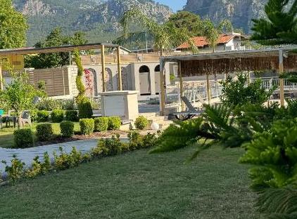 Monk Resort Hotel  تورنگار