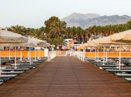 TT Hotels Hydros Club تورنگار