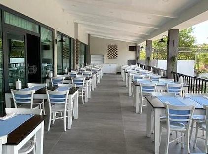Istanbul Beach Hotel                                                                        تورنگار