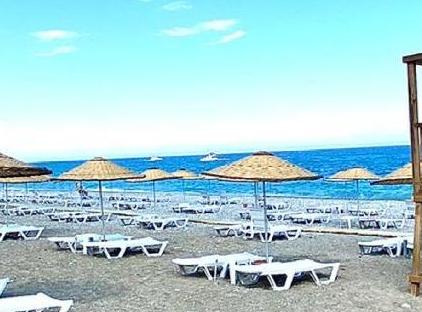 Istanbul Beach Hotel                                                                        تورنگار