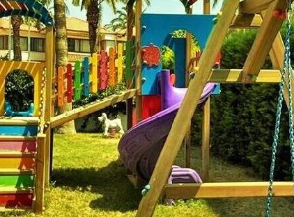 Istanbul Beach Hotel                                                                        تورنگار