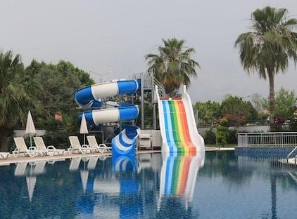 Istanbul Beach Hotel                                                                        تورنگار