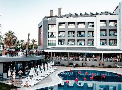Istanbul Beach Hotel                                                                        تورنگار