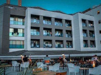 Istanbul Beach Hotel                                                                        تورنگار