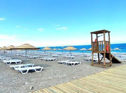 Istanbul Beach Hotel                                                                        تورنگار