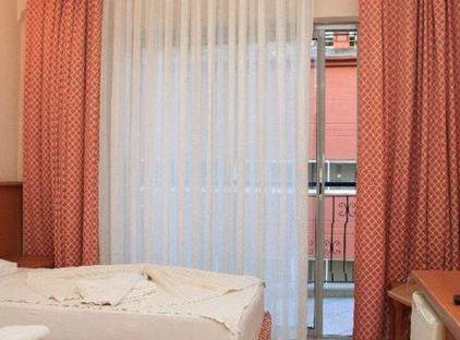 Istanbul Beach Hotel                                                                        تورنگار