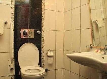 Istanbul Beach Hotel                                                                        تورنگار