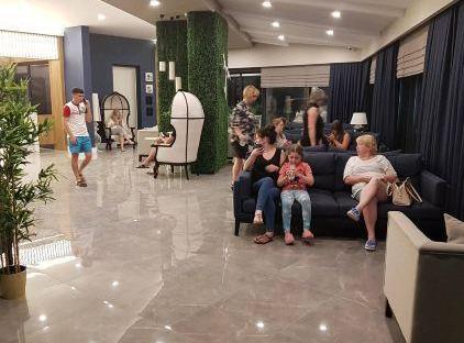 Istanbul Beach Hotel                                                                        تورنگار