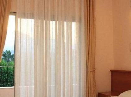 Istanbul Beach Hotel                                                                        تورنگار