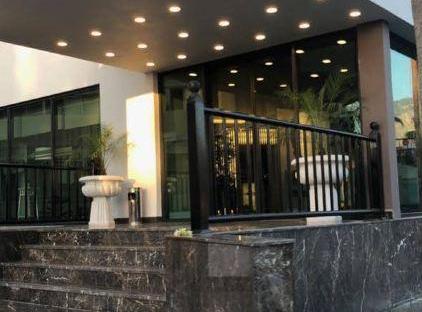 Istanbul Beach Hotel                                                                        تورنگار