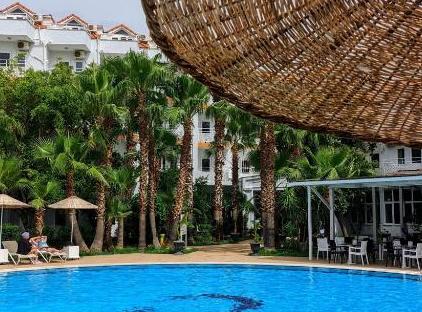 UK Hotel Kiriş تورنگار
