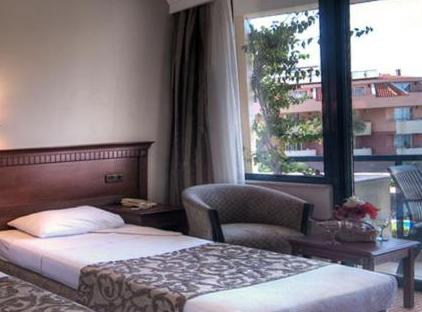 Golden Lotus Hotel تورنگار