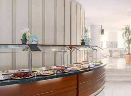 Golden Lotus Hotel تورنگار