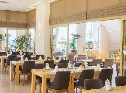 Golden Lotus Hotel تورنگار