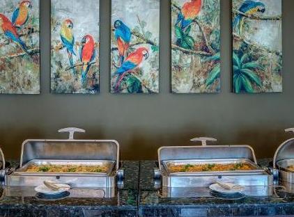 Golden Lotus Hotel تورنگار