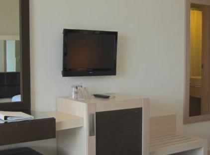 Golden Lotus Hotel تورنگار