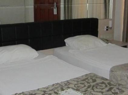 Golden Lotus Hotel تورنگار