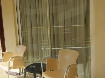 Golden Lotus Hotel تورنگار