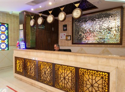 تور شیراز هتل وکیل تورنگار
