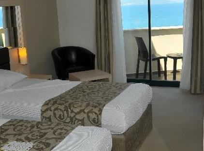 Golden Lotus Hotel تورنگار