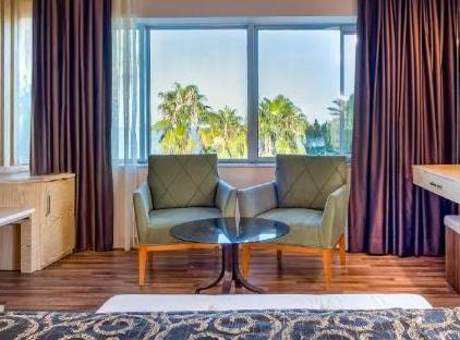 Fame Beach Hotel تورنگار