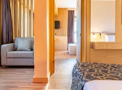Fame Beach Hotel تورنگار
