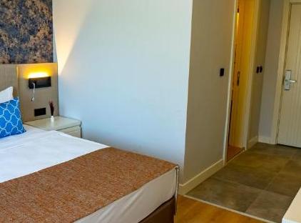 Armas Garden Hotel تورنگار